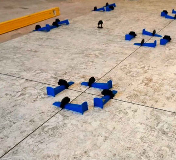 Mapei клинья и зажимы для укладки плитки Mapei клинья и зажимы для укладки плитки